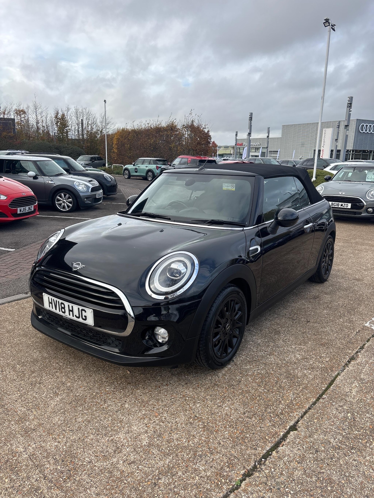 Used MINI Convertible 2018 for sale - 76673585: Photo 2