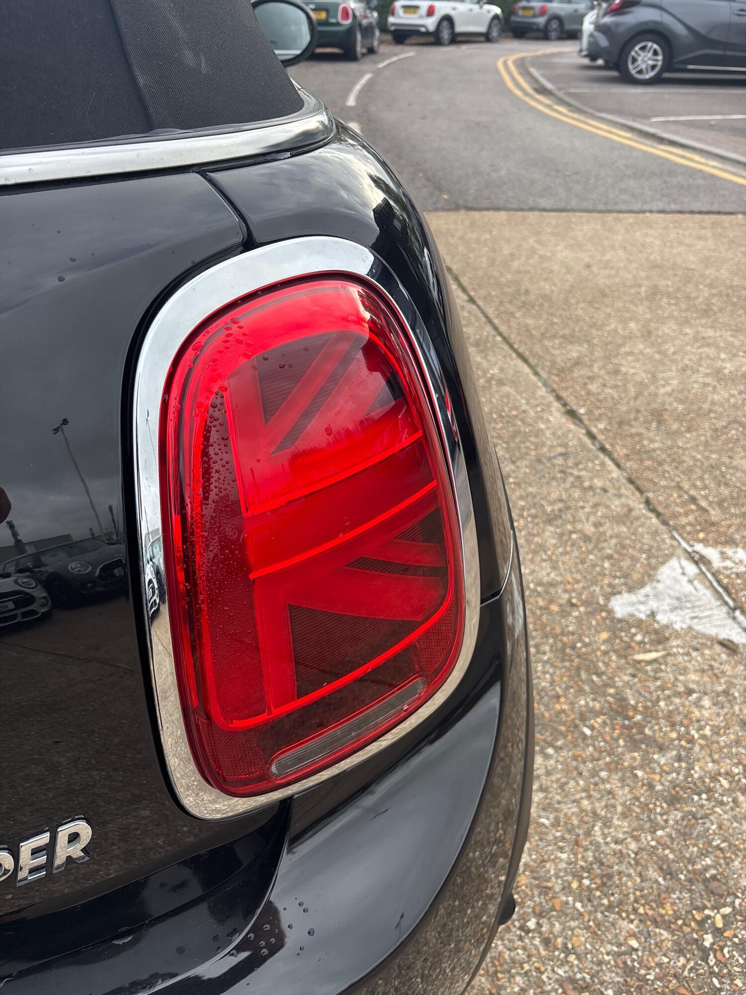 Used MINI Convertible 2018 for sale - 76673585: Photo 23