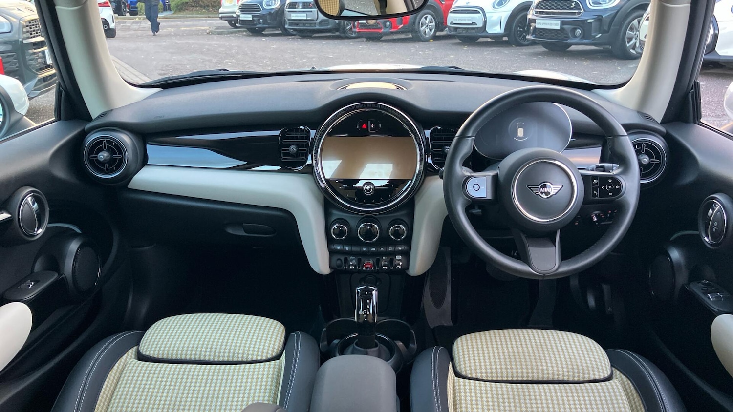 Used MINI Hatch 2023 for sale - 76845117: Photo 4