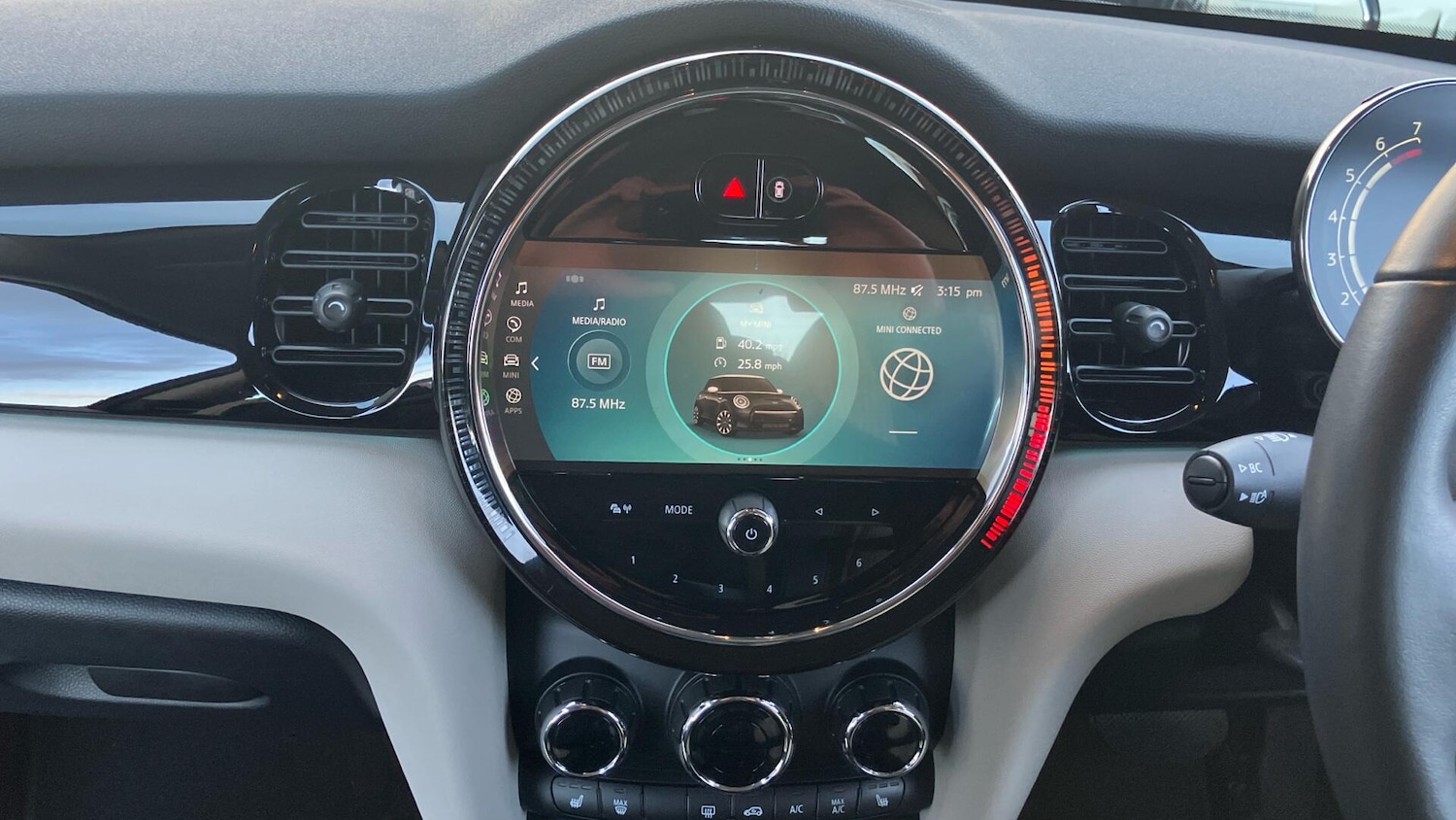 Used MINI Hatch 2023 for sale - 76845117: Photo 8