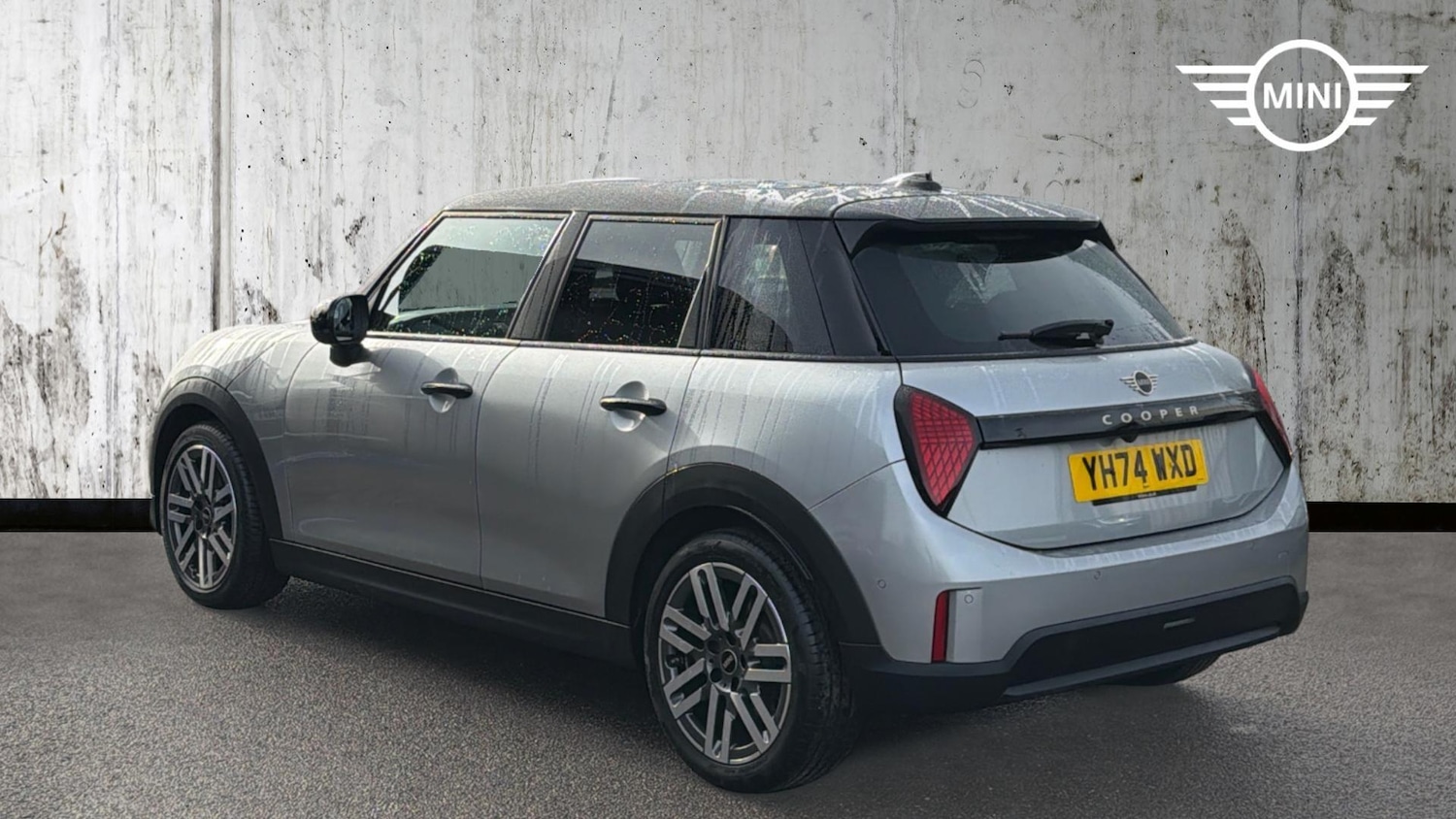 Used MINI Cooper 2024 for sale - 78169251: Photo 2