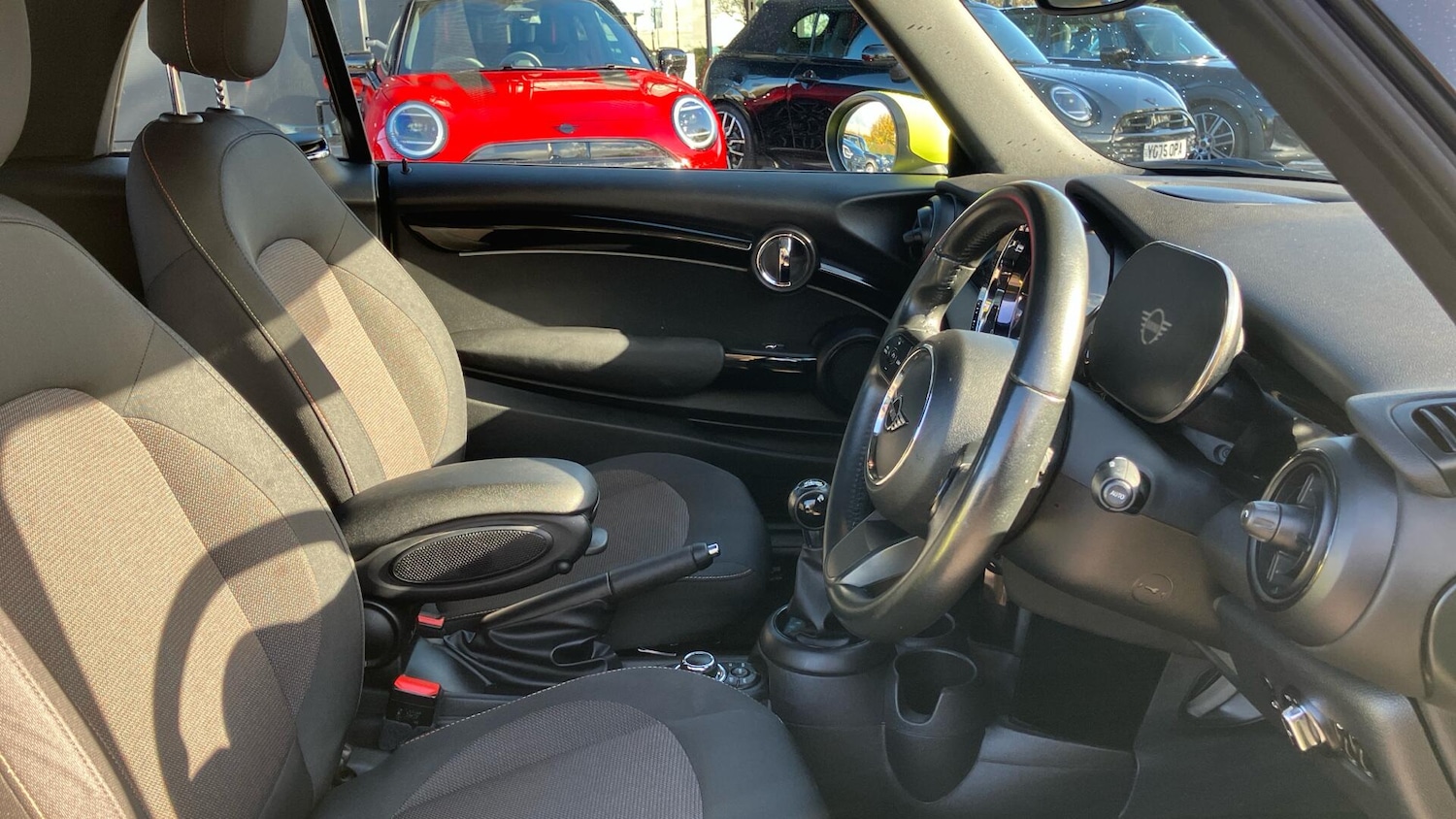 Used MINI Convertible 2022 for sale - 76675421: Photo 11