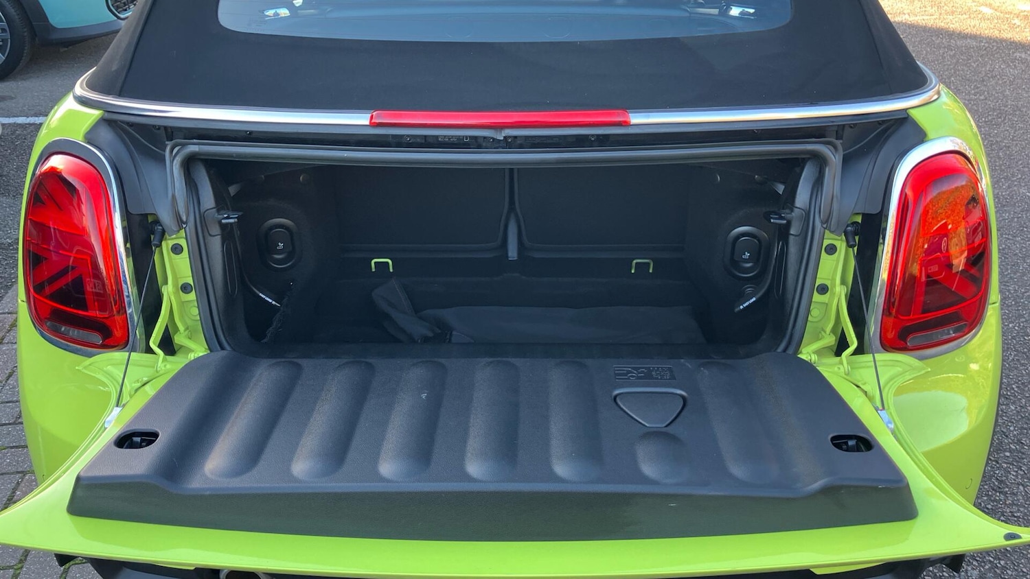 Used MINI Convertible 2022 for sale - 76675421: Photo 13