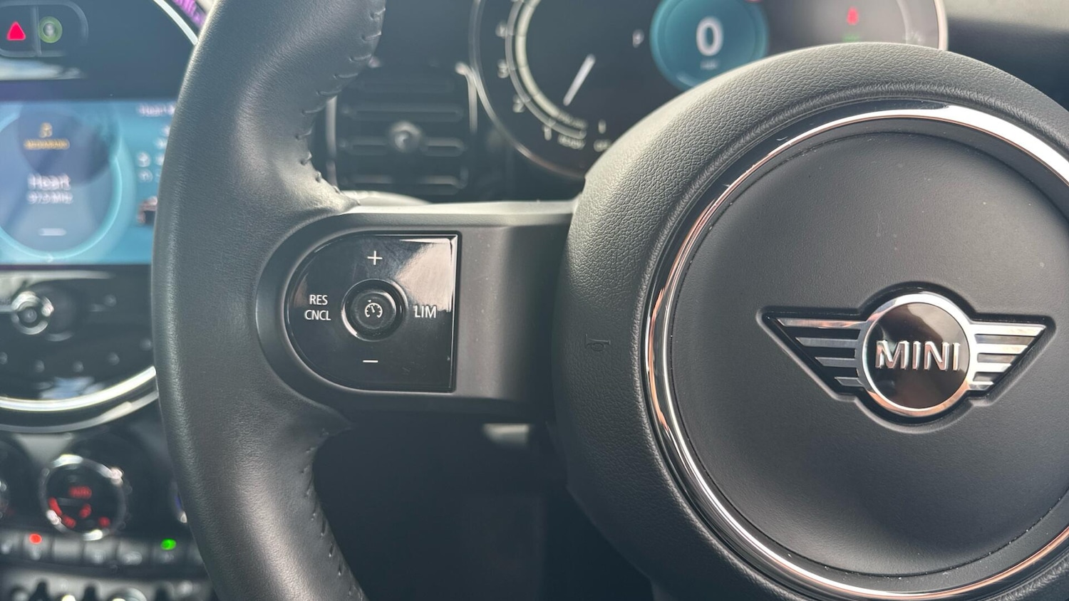 Used MINI Convertible 2024 for sale - 78169258: Photo 17