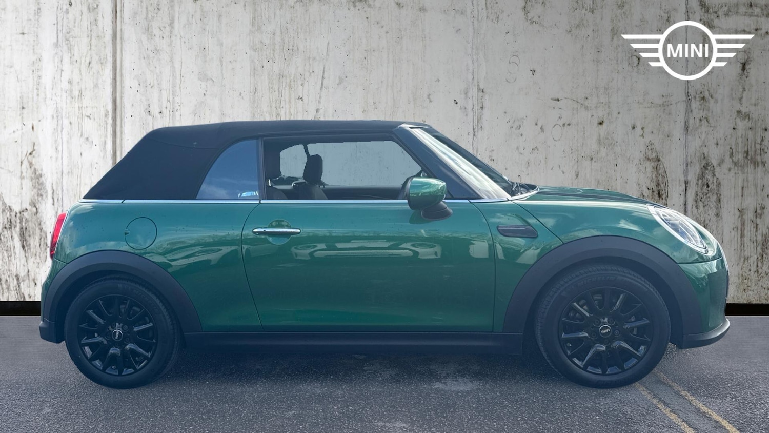 Used MINI Convertible 2024 for sale - 78169258: Photo 3