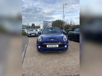 Used MINI Convertible 2018 for sale - 76673671: Photo