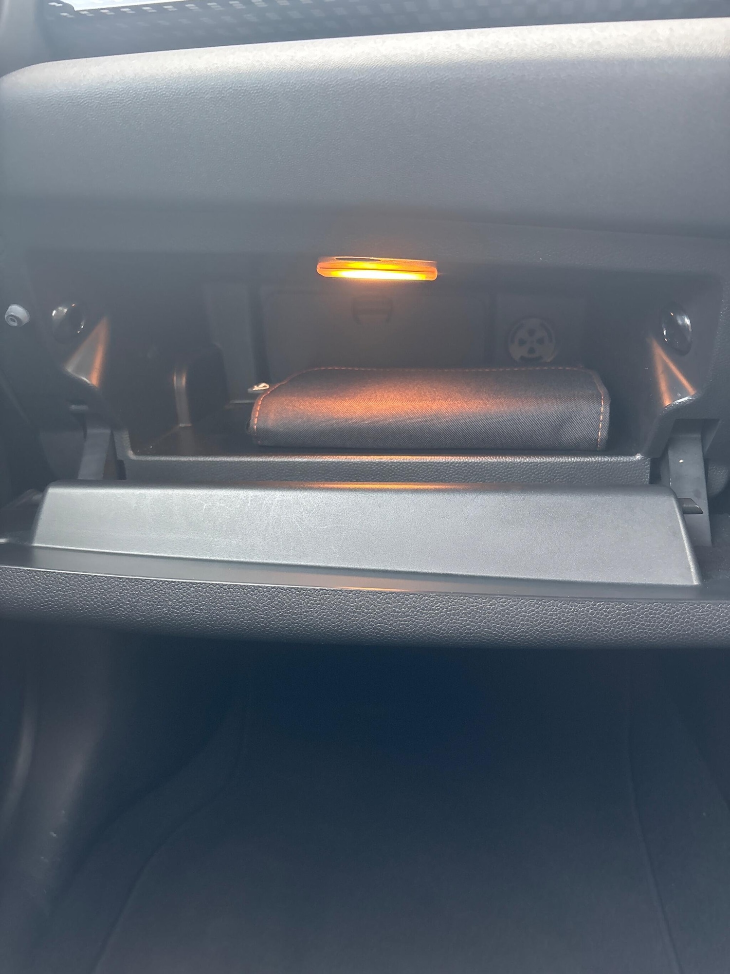 Used MINI Convertible 2018 for sale - 76673671: Photo 24