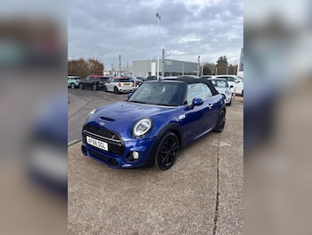 Used MINI Convertible 2018 for sale - 76673671: Photo
