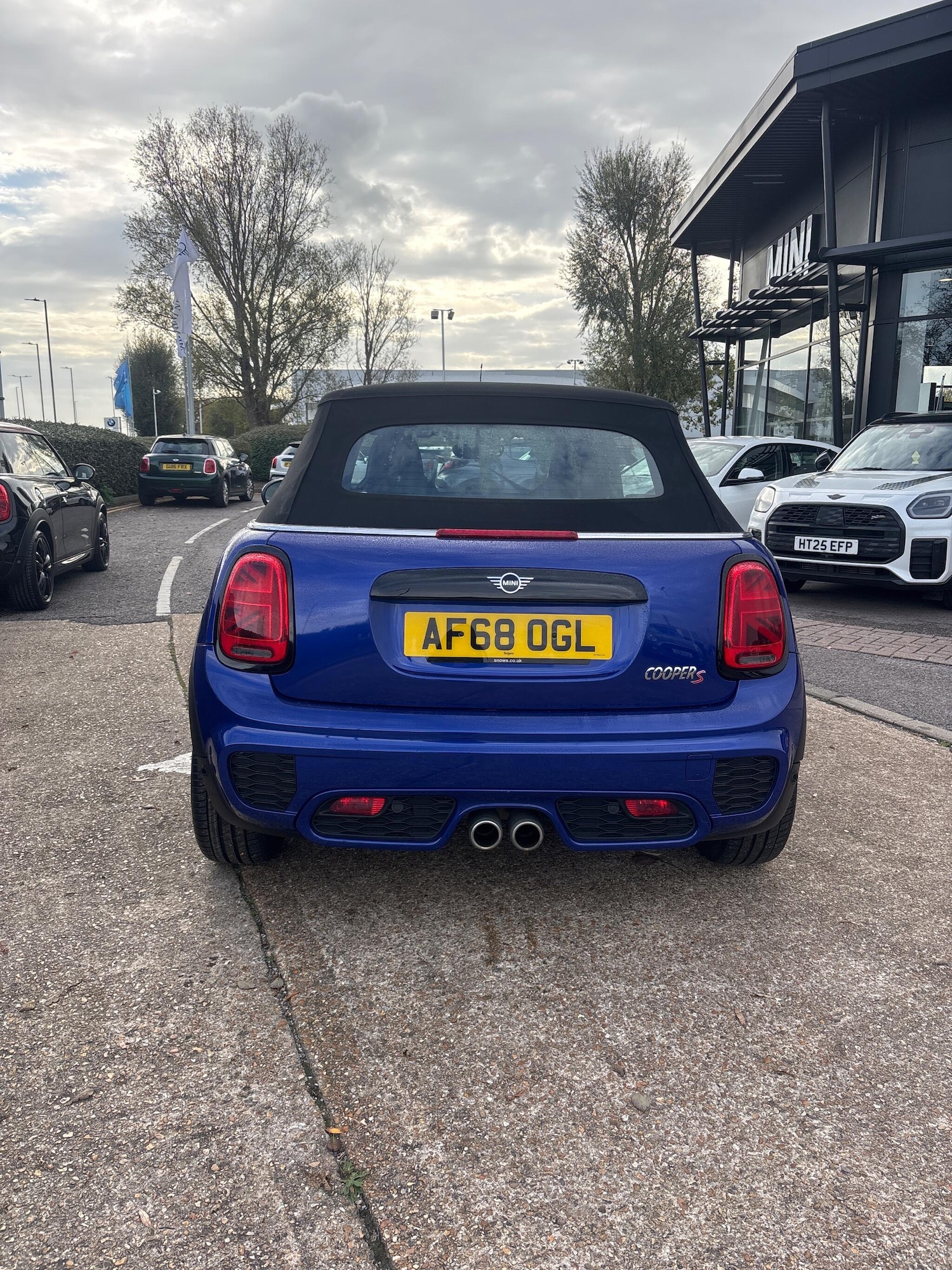 Used MINI Convertible 2018 for sale - 76673671: Photo 4