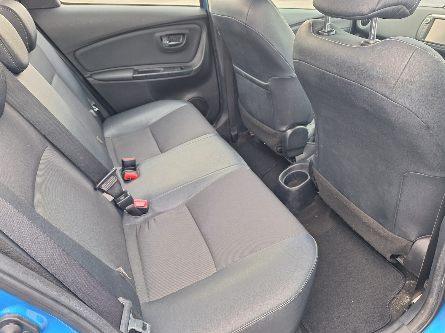 Used Toyota Yaris 2015 for sale - 76643478: Photo 10