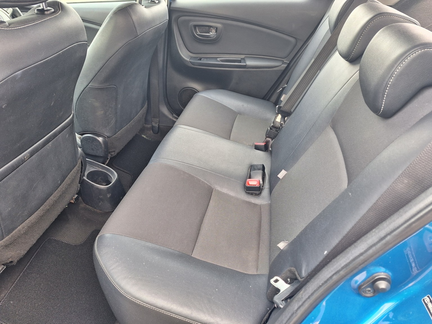 Used Toyota Yaris 2015 for sale - 76643478: Photo 21