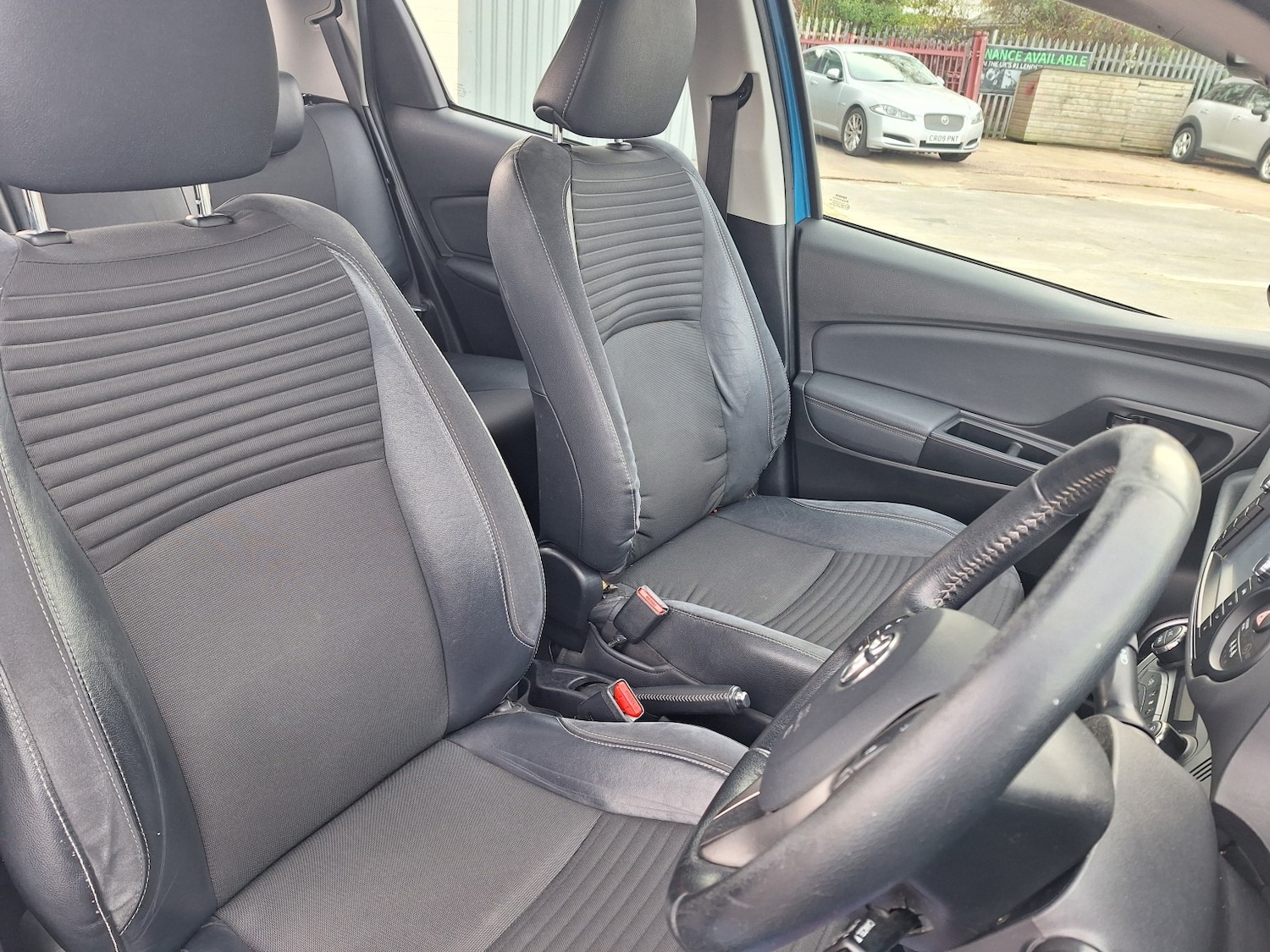 Used Toyota Yaris 2015 for sale - 76643478: Photo 39