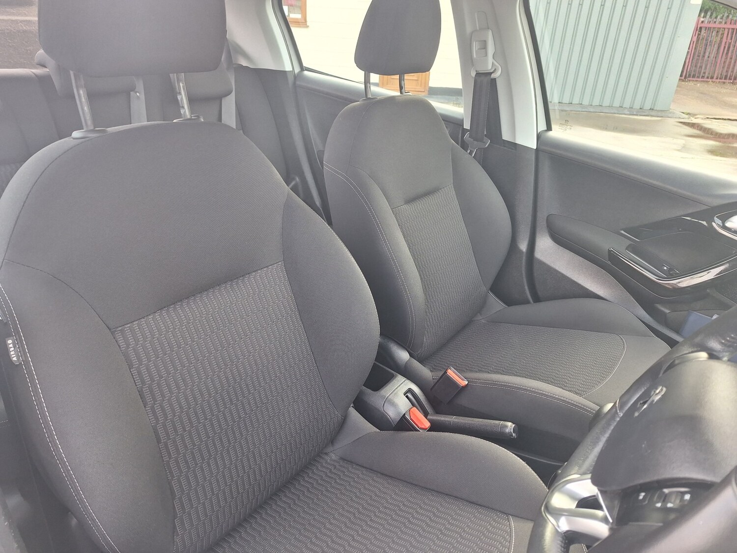 Used Peugeot 208 2018 for sale - 76334743: Photo 36