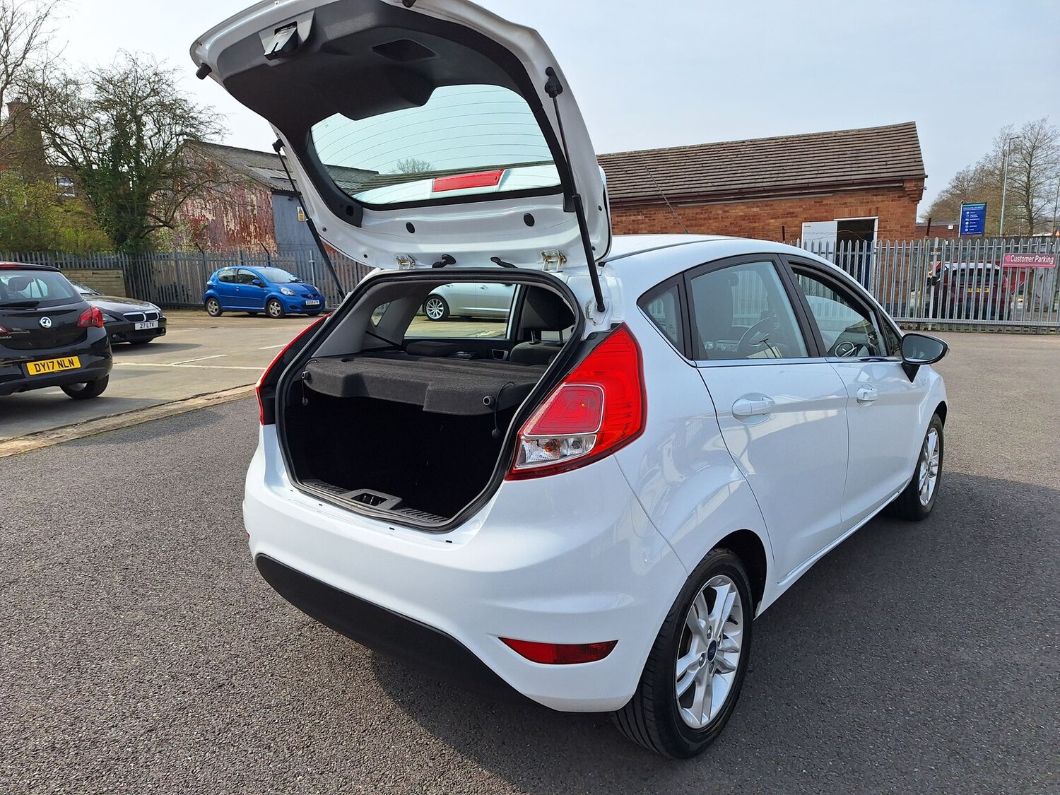 Used Ford Fiesta 2016 for sale - 78175812: Photo 11