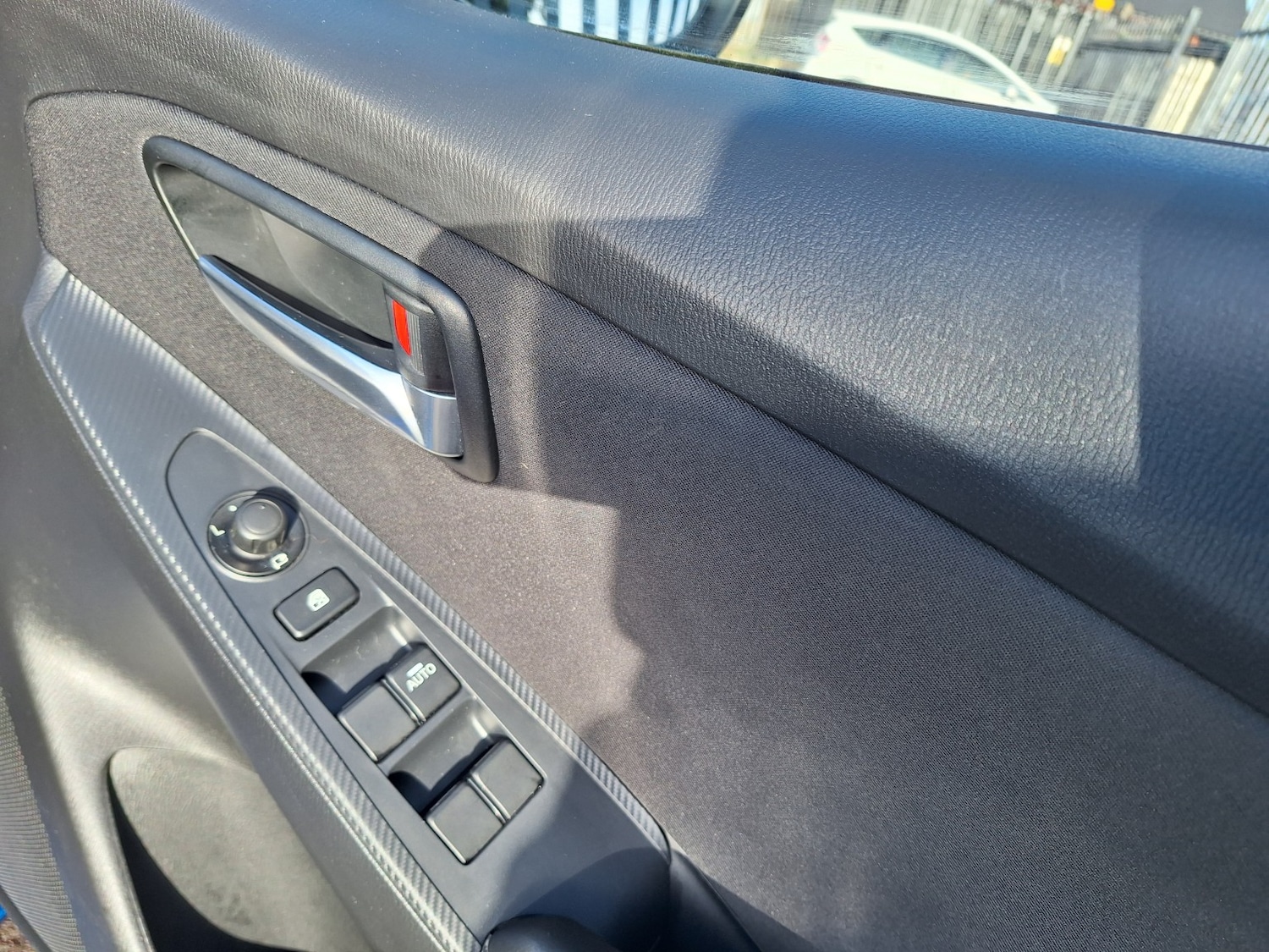 Used Mazda Mazda2 2015 for sale - 77370708: Photo 12