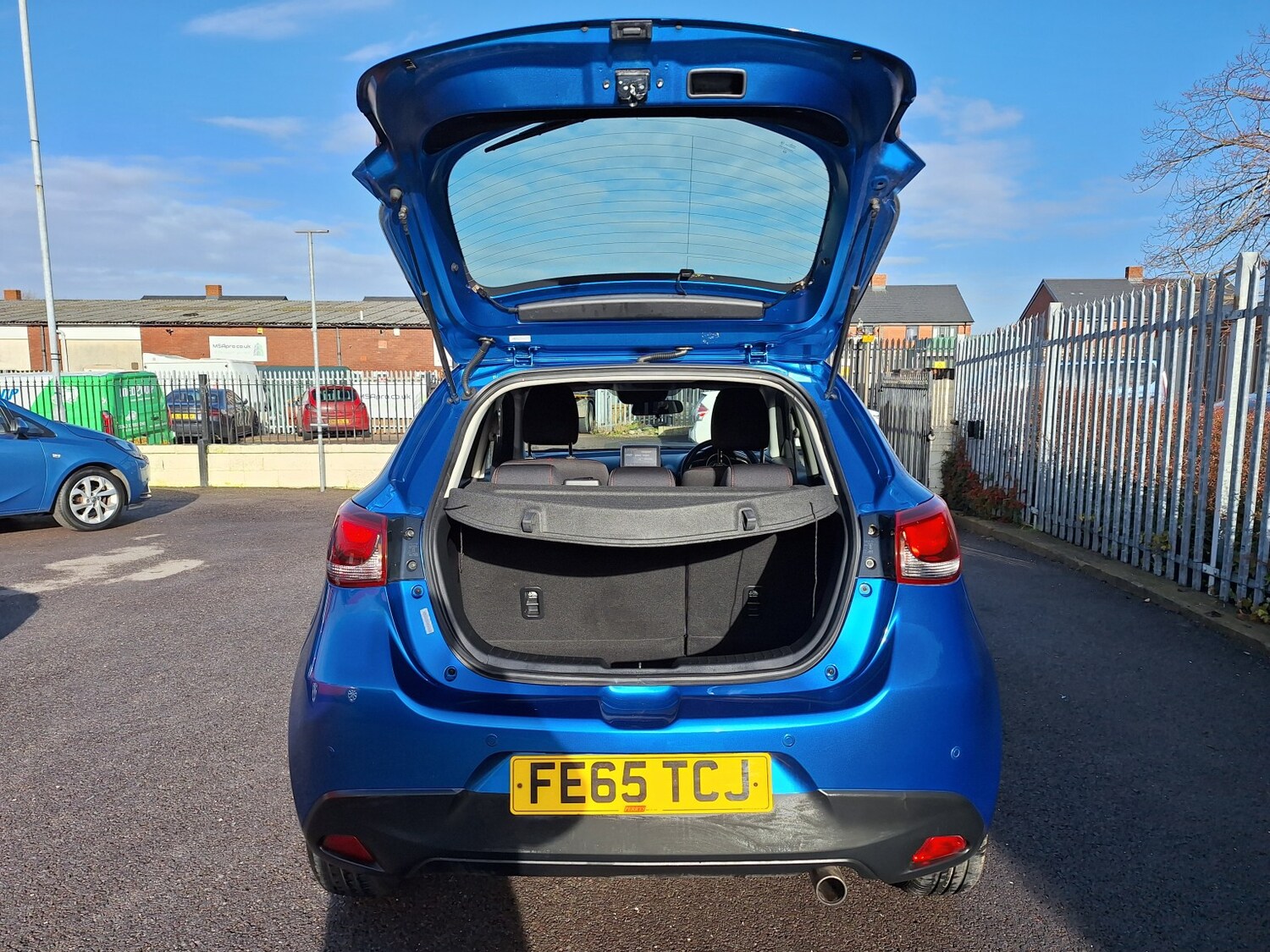 Used Mazda Mazda2 2015 for sale - 77370708: Photo 19