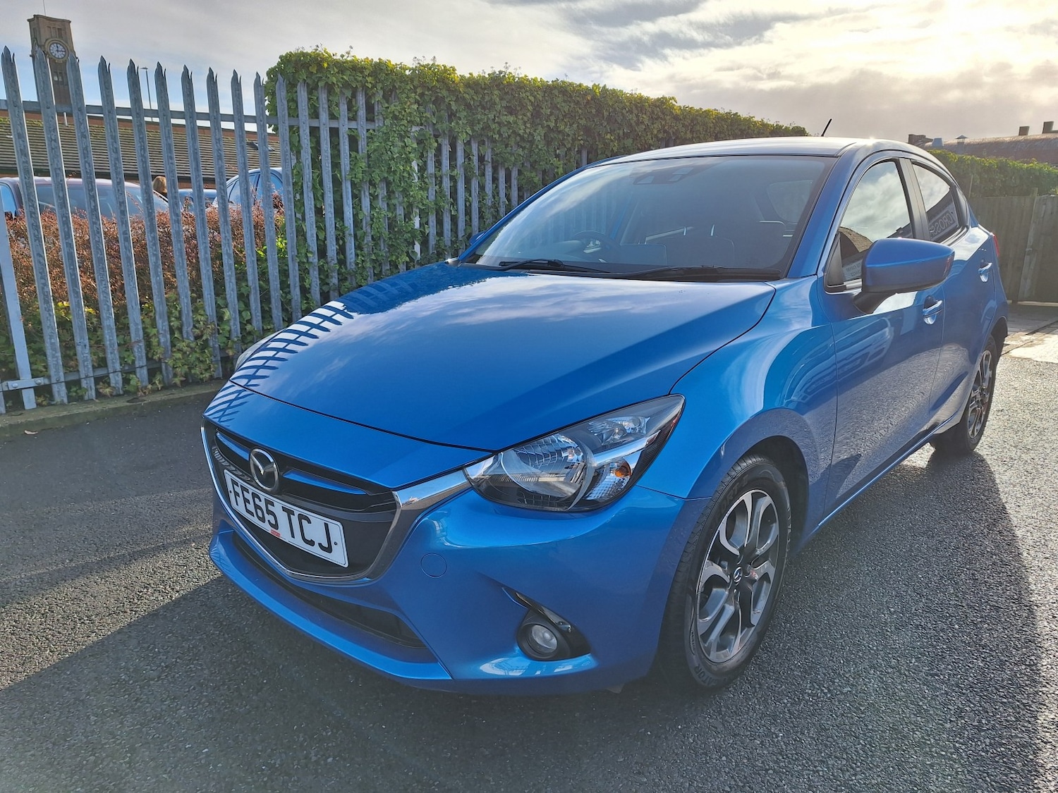 Used Mazda Mazda2 2015 for sale - 77370708: Photo 3