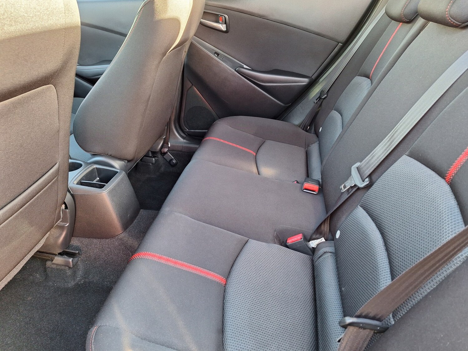 Used Mazda Mazda2 2015 for sale - 77370708: Photo 39