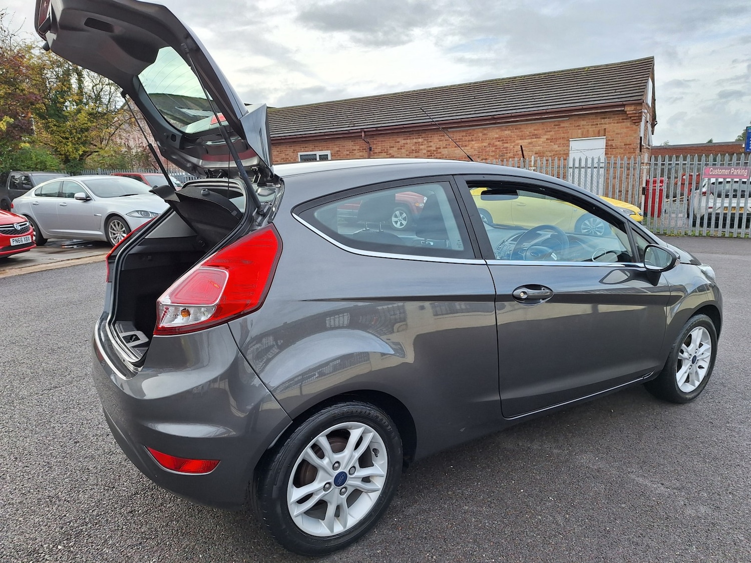 Used Ford Fiesta 2015 for sale - 76687257: Photo 30