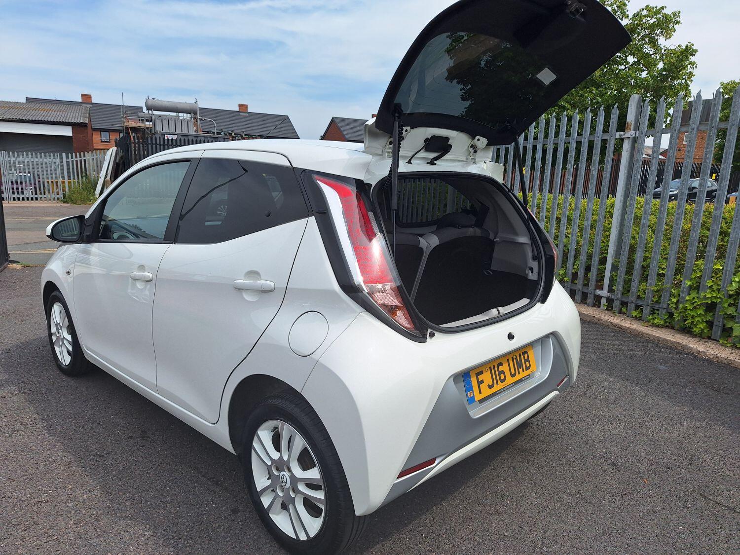 Used Toyota AYGO 2016 for sale - 76963344: Photo 15