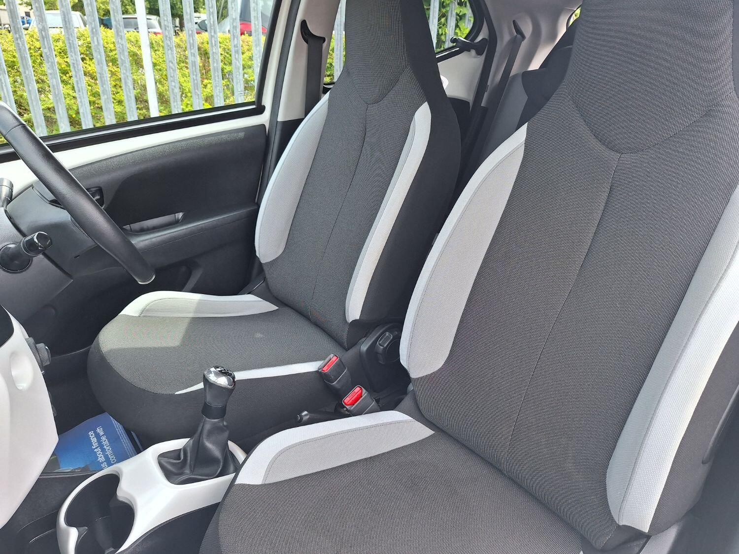 Used Toyota AYGO 2016 for sale - 76963344: Photo 46