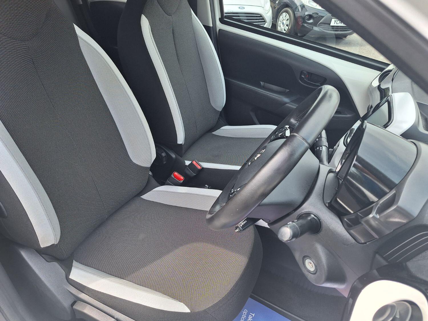 Used Toyota AYGO 2016 for sale - 76963344: Photo 8