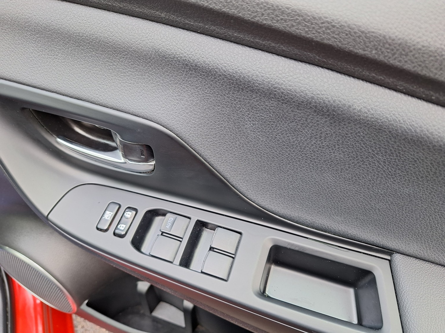 Used Toyota Yaris 2016 for sale - 77465655: Photo 29