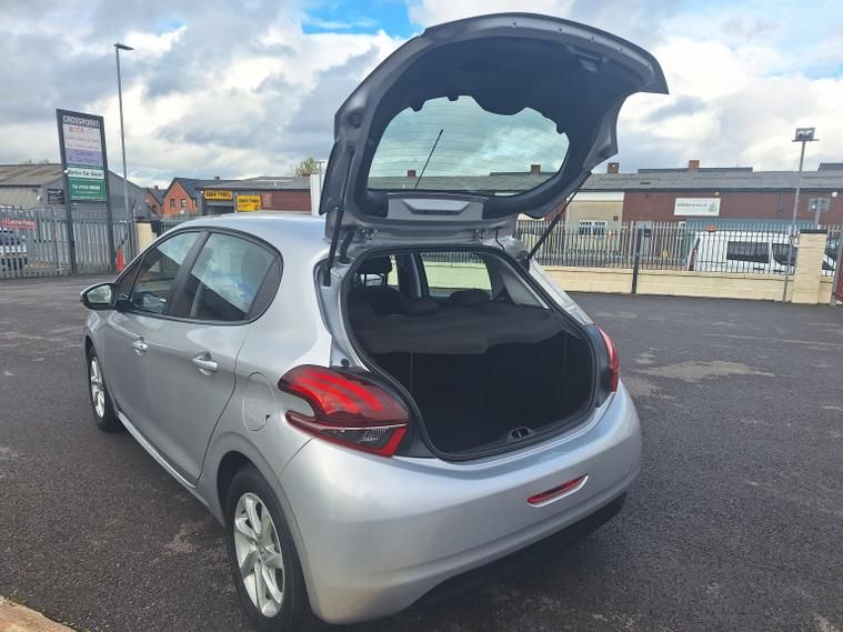 Used Peugeot 208 2018 for sale - 78059425: Photo 14