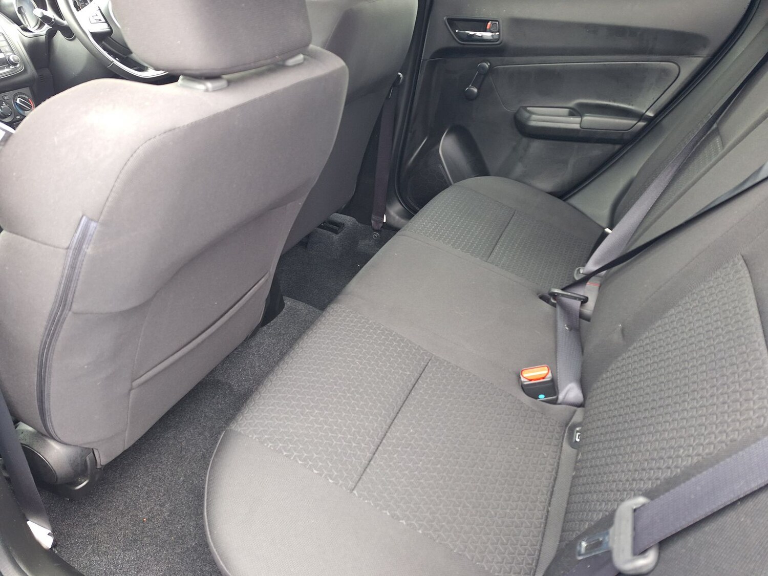 Used Suzuki Swift 2018 for sale - 77726257: Photo 35