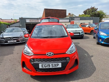 Used Hyundai i10 2019 for sale - 78936553: Photo