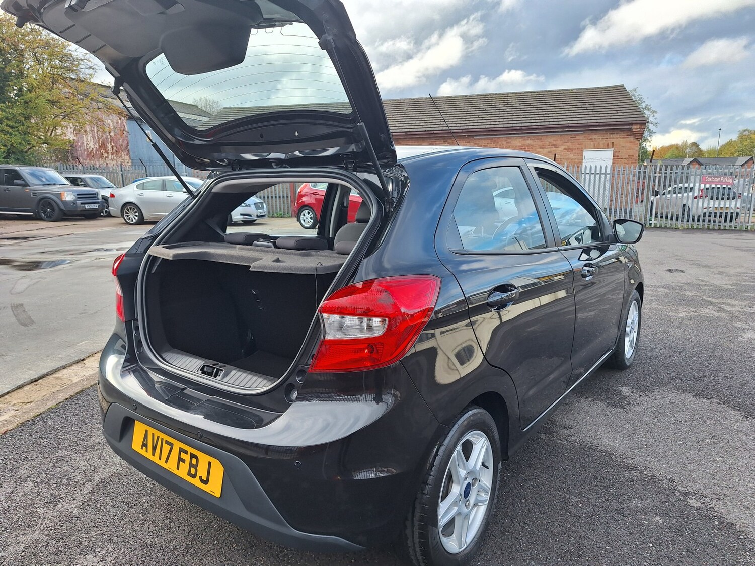 Used Ford Ka+ 2017 for sale - 76334856: Photo 38