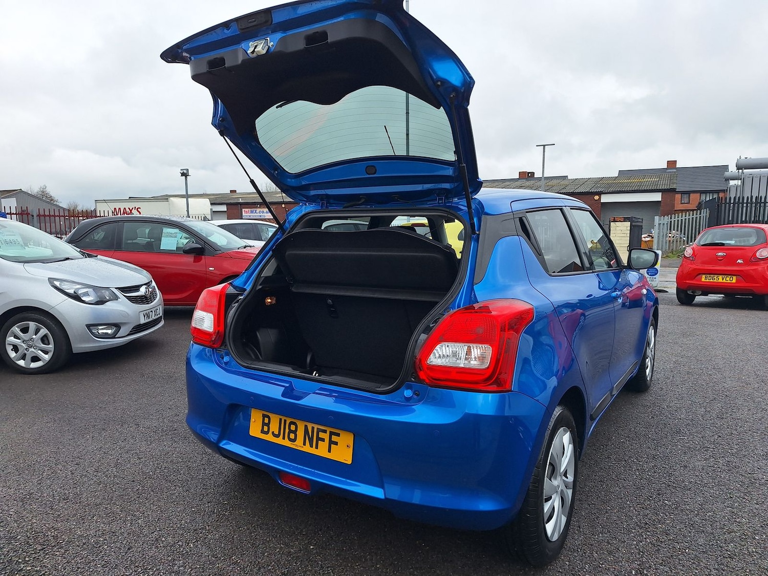 Used Suzuki Swift 2018 for sale - 78059440: Photo 11