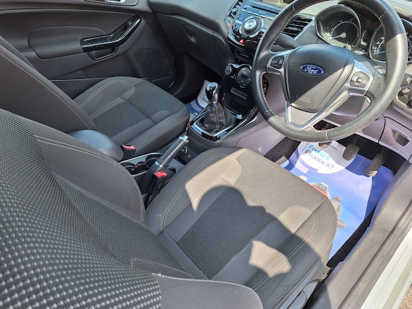 Used Ford Fiesta 2015 for sale - 75706090: Photo 29