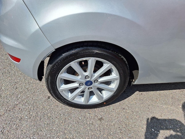 Used Ford Fiesta 2015 for sale - 75706090: Photo 32