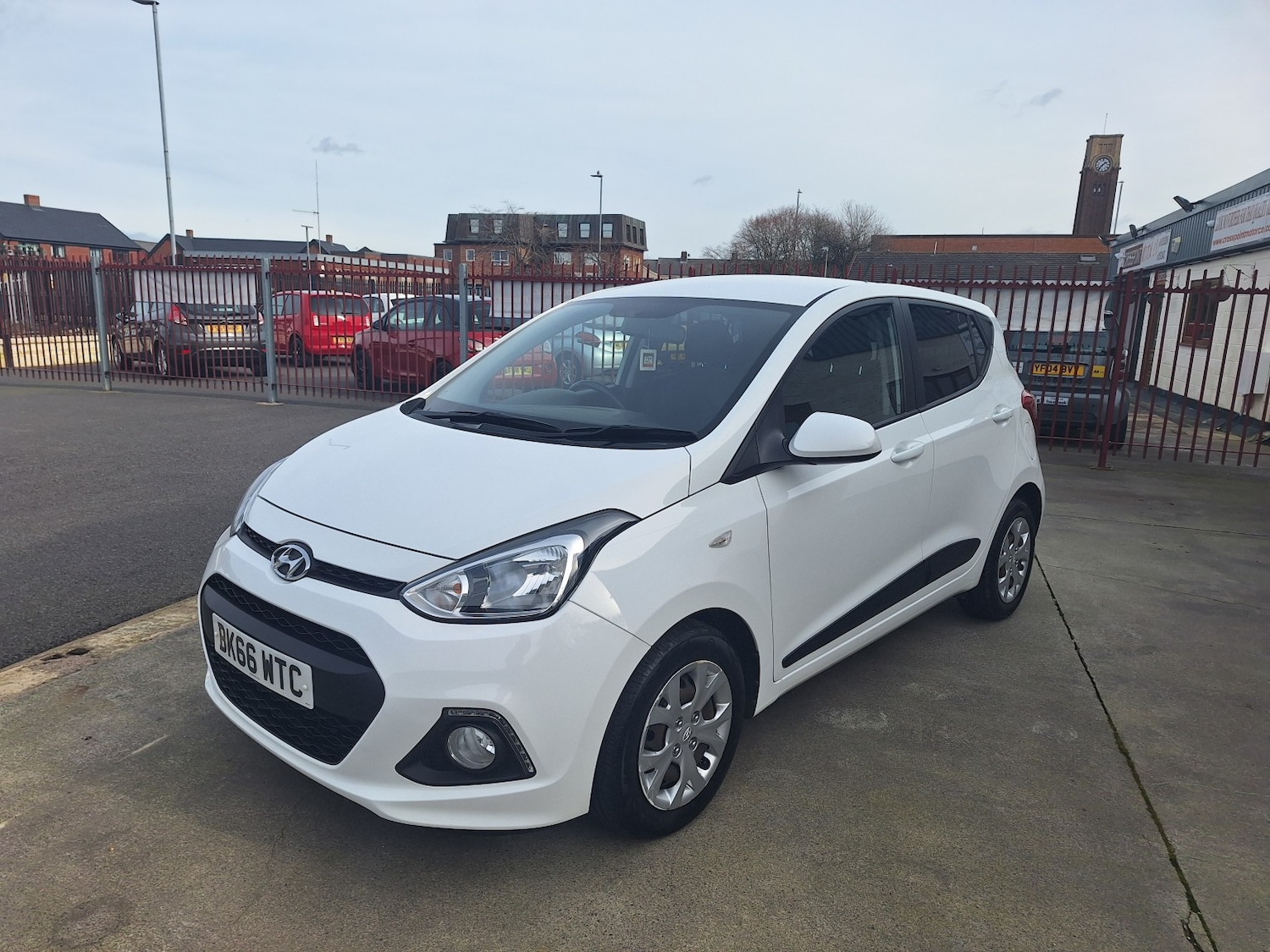 Used Hyundai i10 2016 for sale - 77595356: Photo 30
