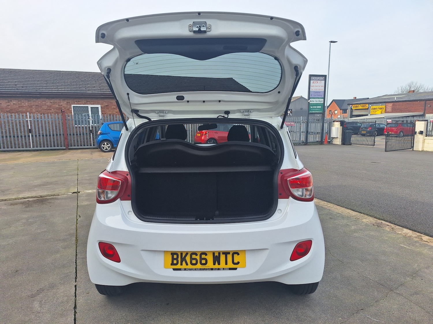 Used Hyundai i10 2016 for sale - 77595356: Photo 9