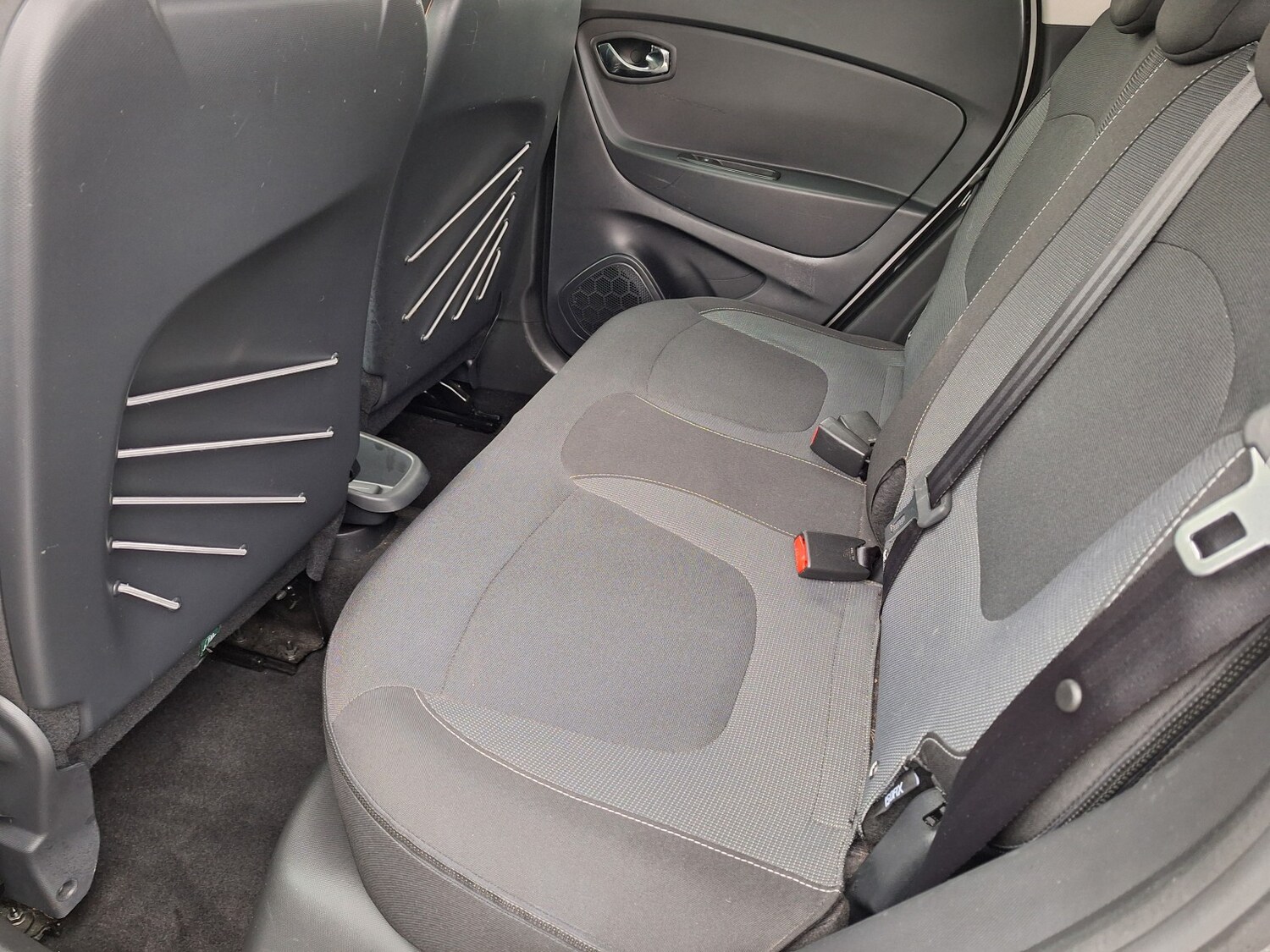 Used Renault Captur 2016 for sale - 77465780: Photo 37