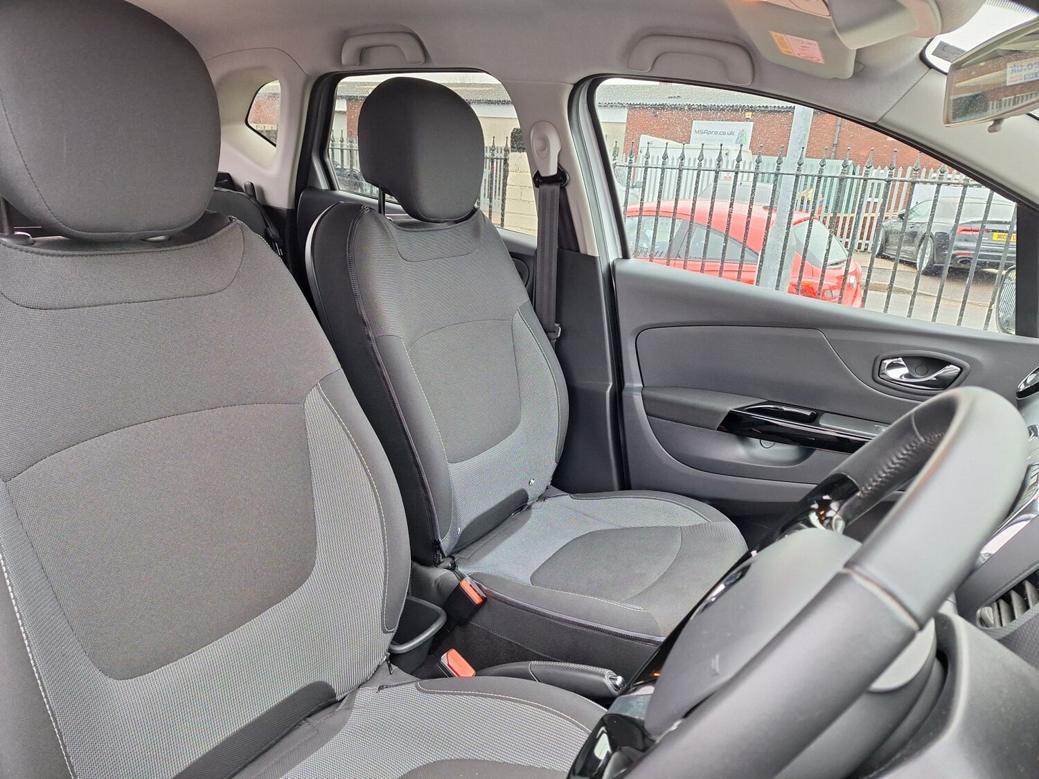 Used Renault Captur 2016 for sale - 77465780: Photo 43