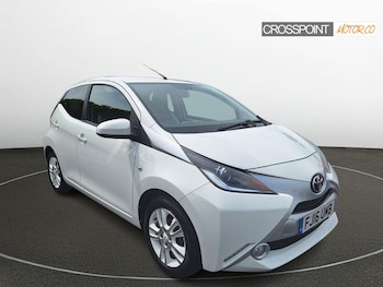 2016 - 1.0 VVT-i x-pure 5-Door