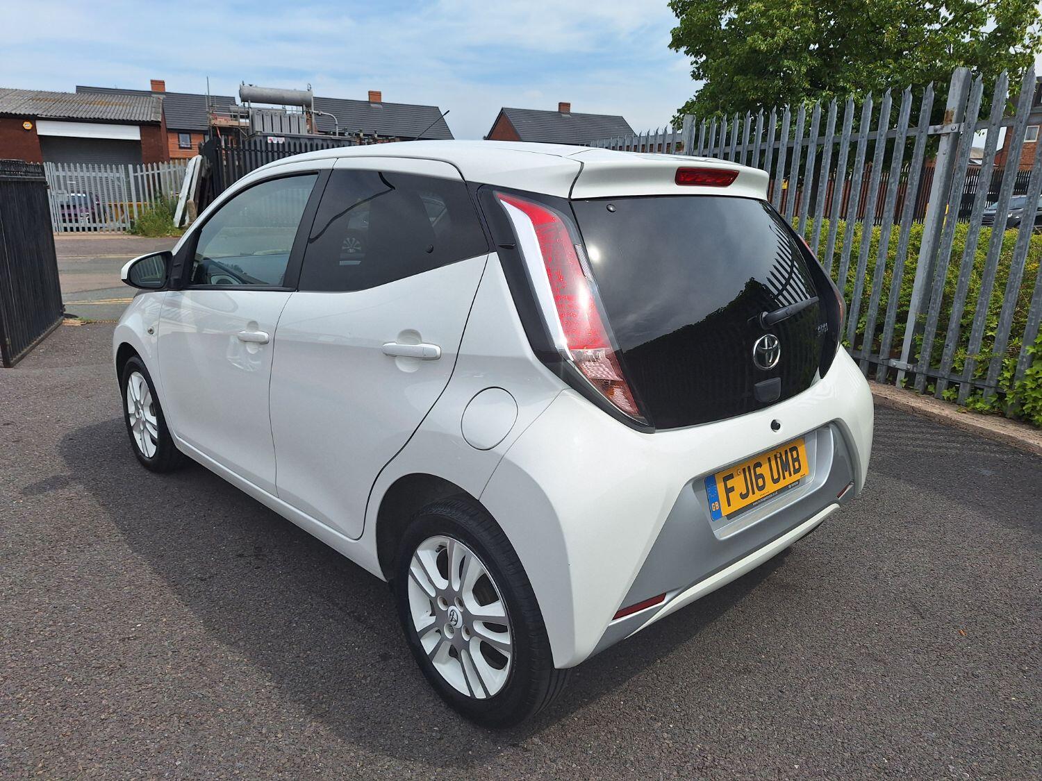 Used Toyota AYGO 2016 for sale - 76376912: Photo 26