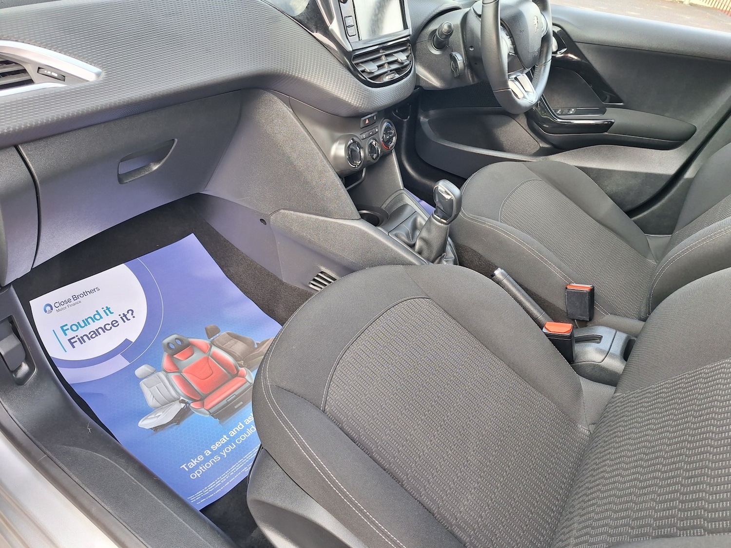 Used Peugeot 208 2018 for sale - 76579894: Photo 17