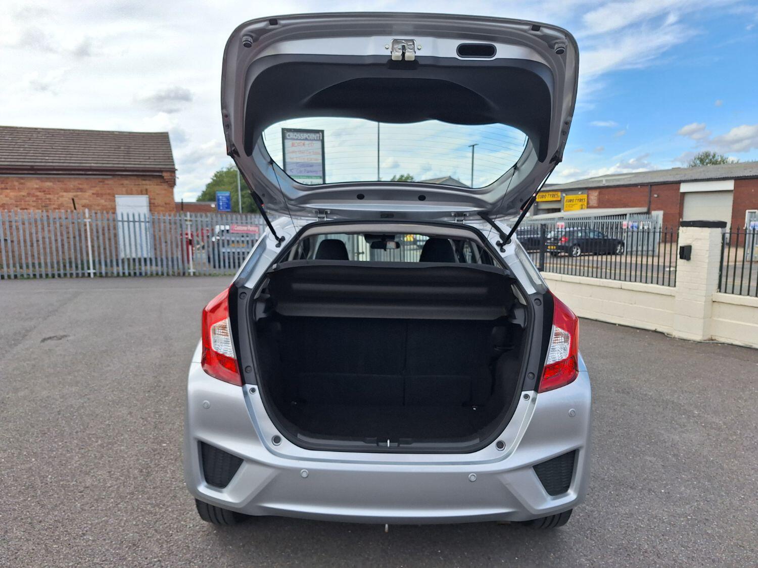 Used Honda Jazz 2017 for sale - 76579901: Photo 17