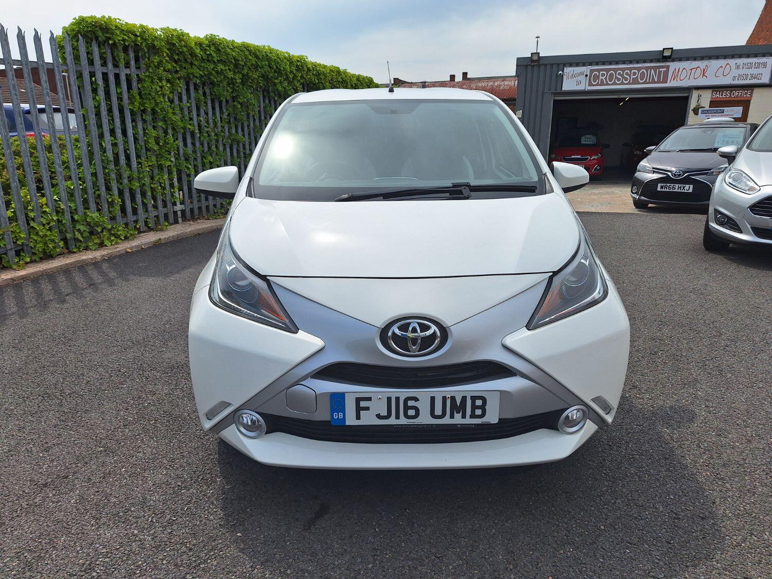 Used Toyota AYGO 2016 for sale - 76579891: Photo 2