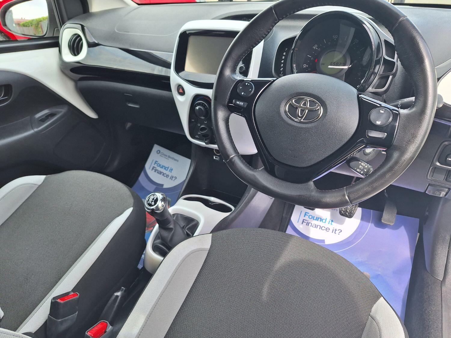 Used Toyota AYGO 2016 for sale - 76579891: Photo 32