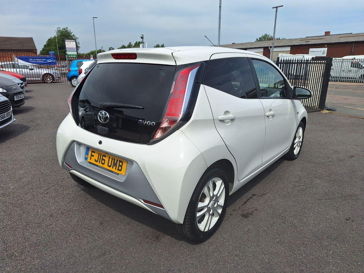 Used Toyota AYGO 2016 for sale - 76579891: Photo 35