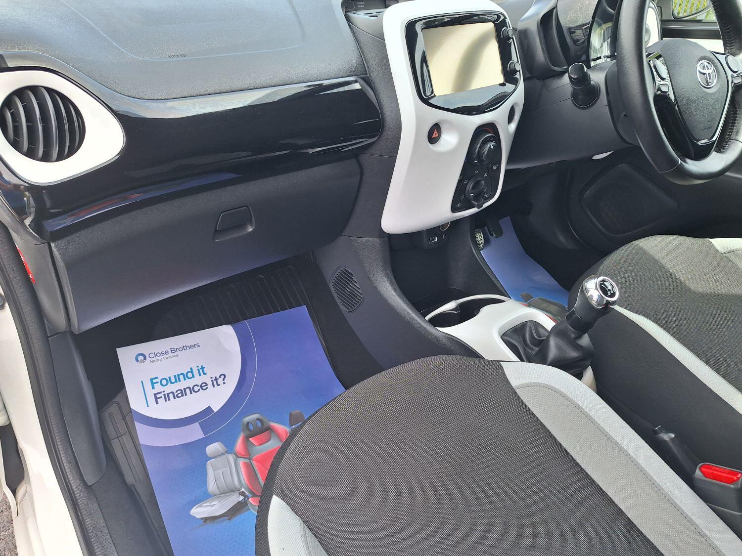 Used Toyota AYGO 2016 for sale - 76579891: Photo 41