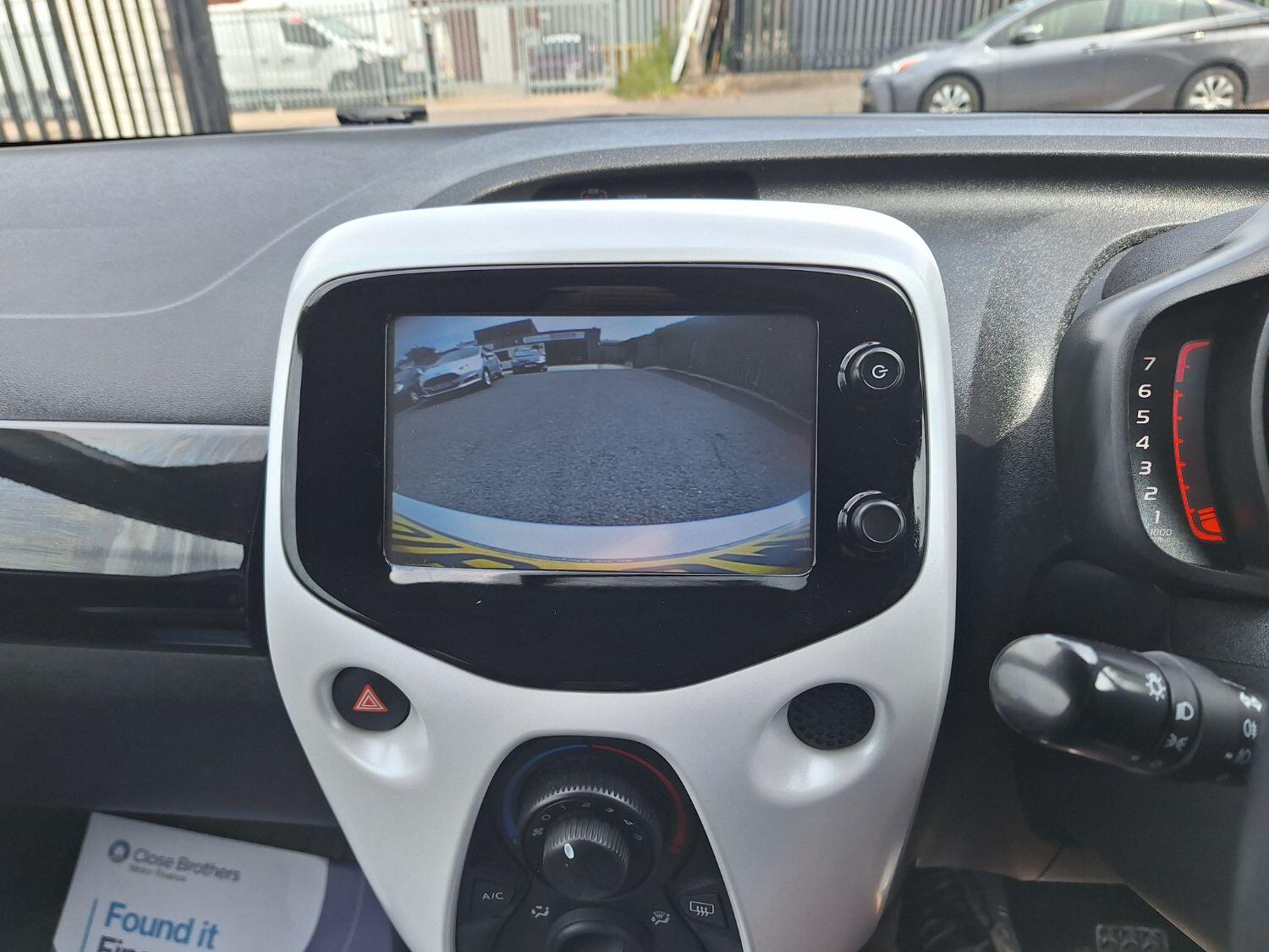 Used Toyota AYGO 2016 for sale - 76579891: Photo 6