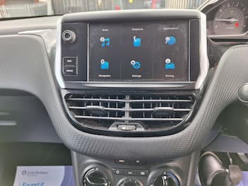Used Peugeot 208 2017 for sale - 79671421: Photo