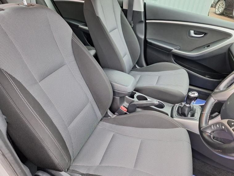 Used Hyundai i30 2015 for sale - 77687588: Photo 6