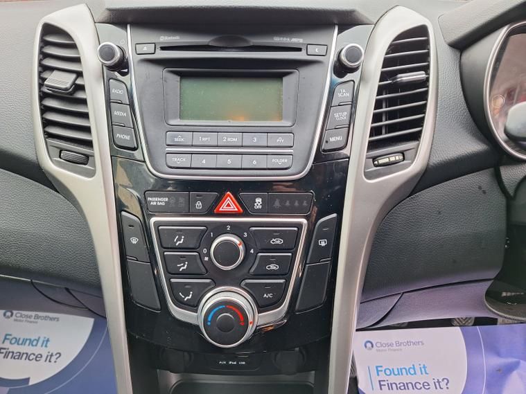 Used Hyundai i30 2015 for sale - 77687588: Photo 8